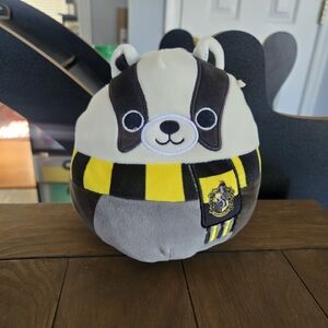 Wizarding World Of Harry Potter Squishmallows Hufflepuff Badger Plush